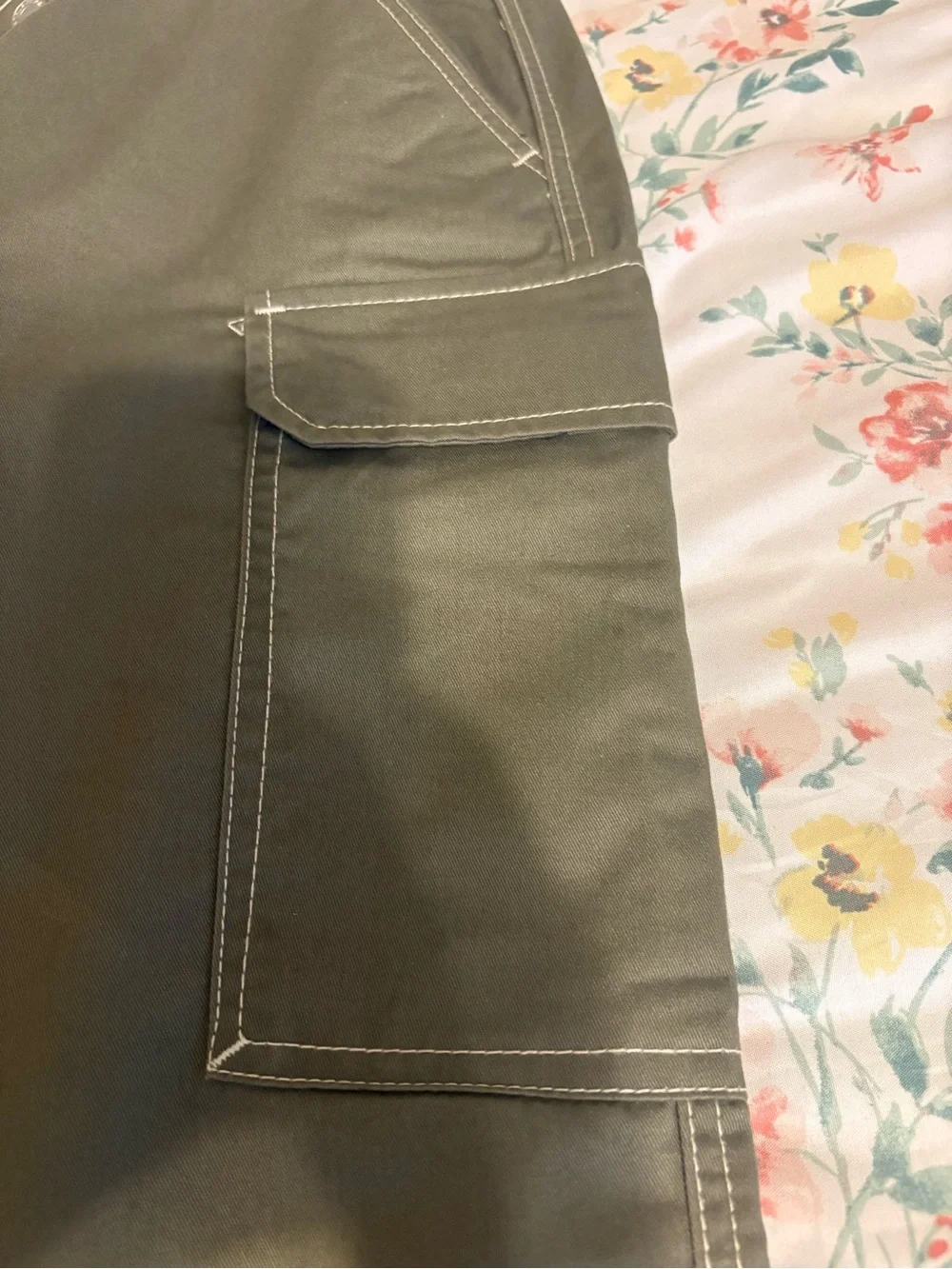 Men's Olive Cargo Pants - Straight Fit